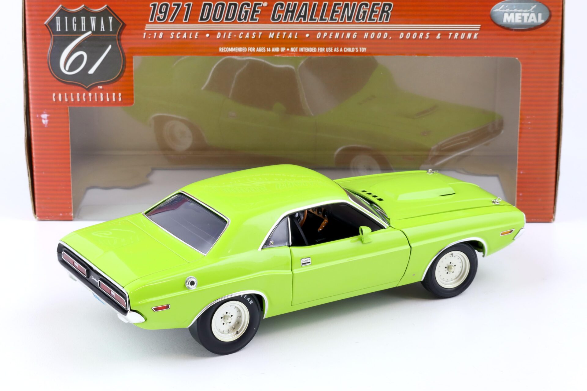 1:18 Highway61 Dodge Challenger Super Street 472 Hemi Coupe 1971 green