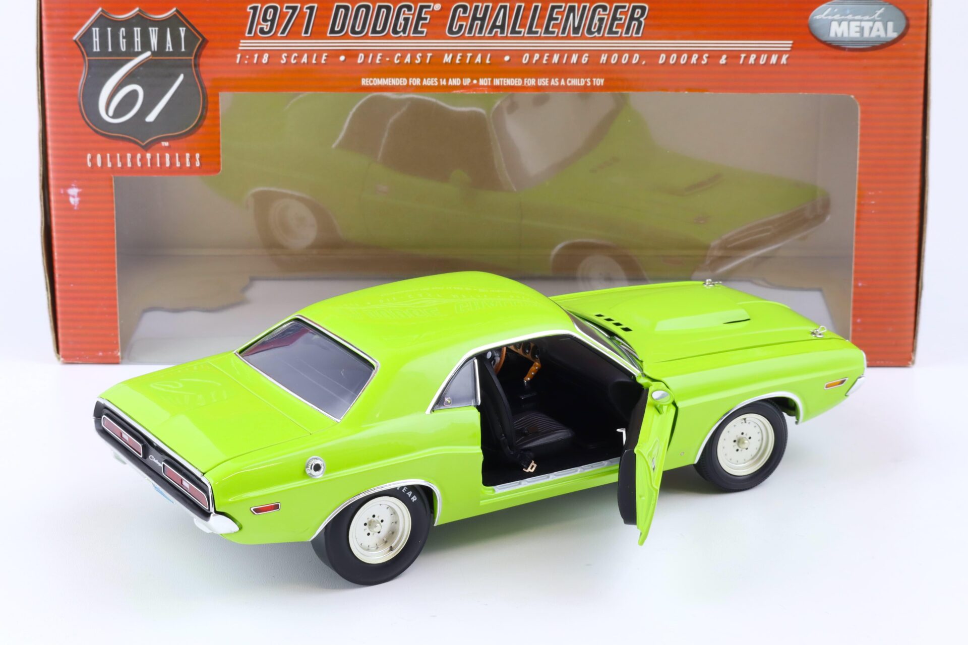 1:18 Highway61 Dodge Challenger Super Street 472 Hemi Coupe 1971 green