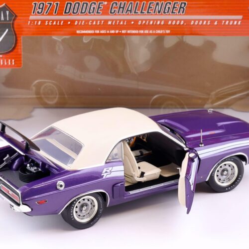 1:18 Highway61 Dodge Challenger R/T Coupe 1971 purple/ white vinyl roof 50557