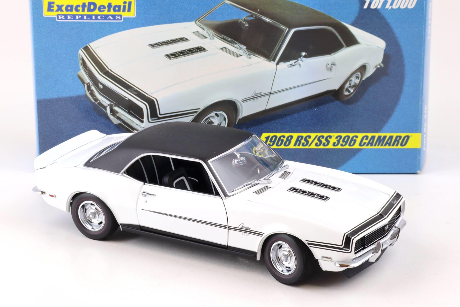 1:18 Exact Detail 1968 Chevrolet Camaro RS/SS 396 Coupe white/ black vinyl roof WCC215