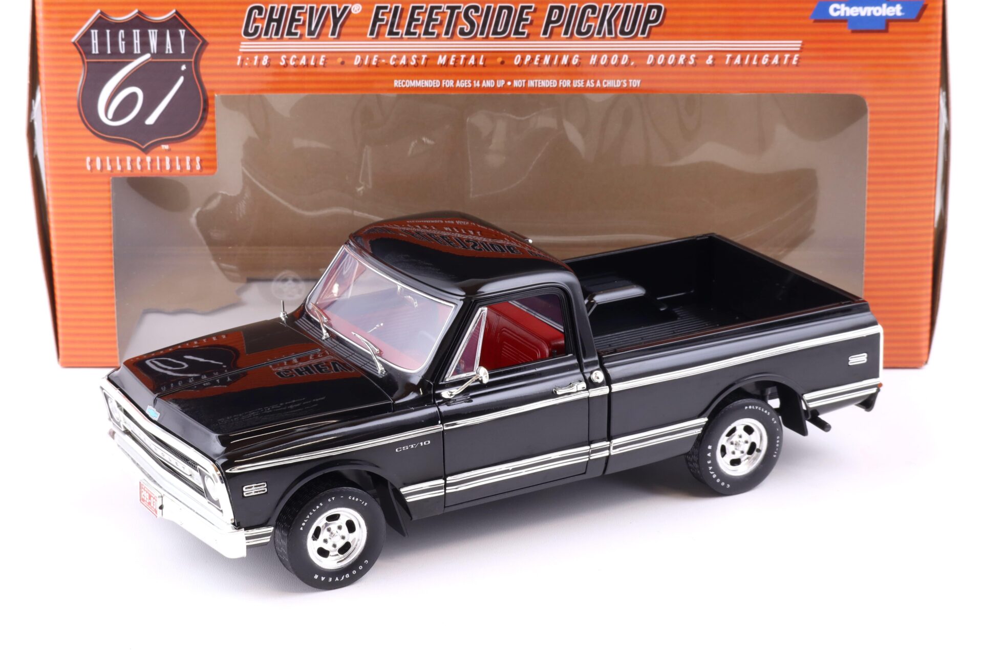 ID 85953 orig.jpg 1:18 Highway61 Chevrolet Fleetside CST/10 Pickup black 50813