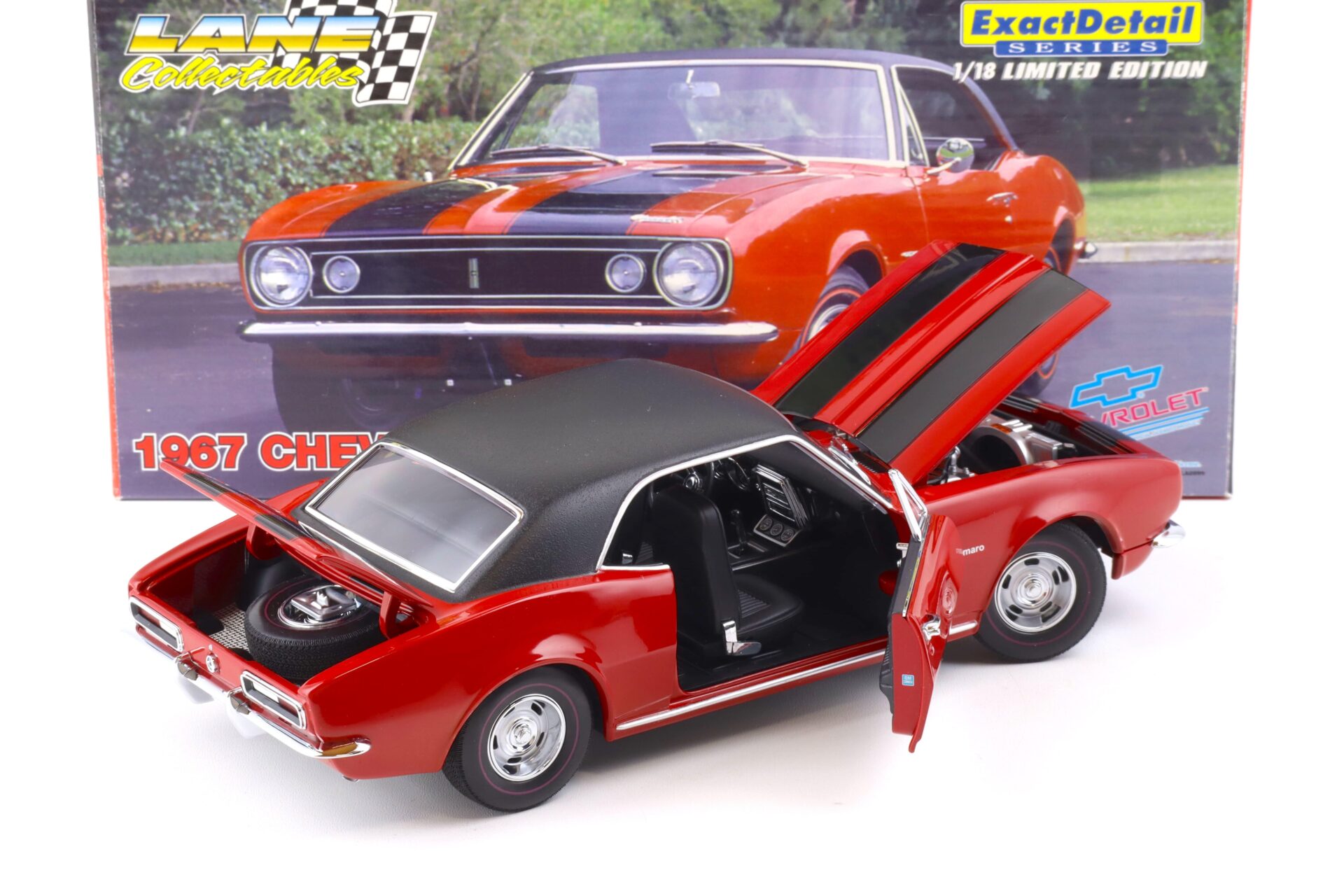 1:18 Exact Detail Chevrolet Camaro Z-28 Coupe 1967 red/ black vinyl roof