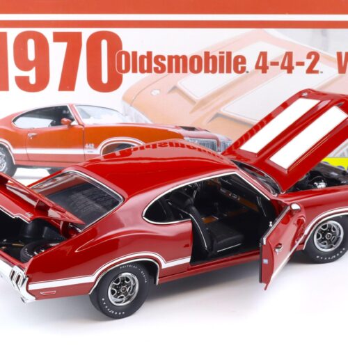1:18 Exact Detail 1970 Oldsmobile 442 W-30 Coupe red/ white WCC309W