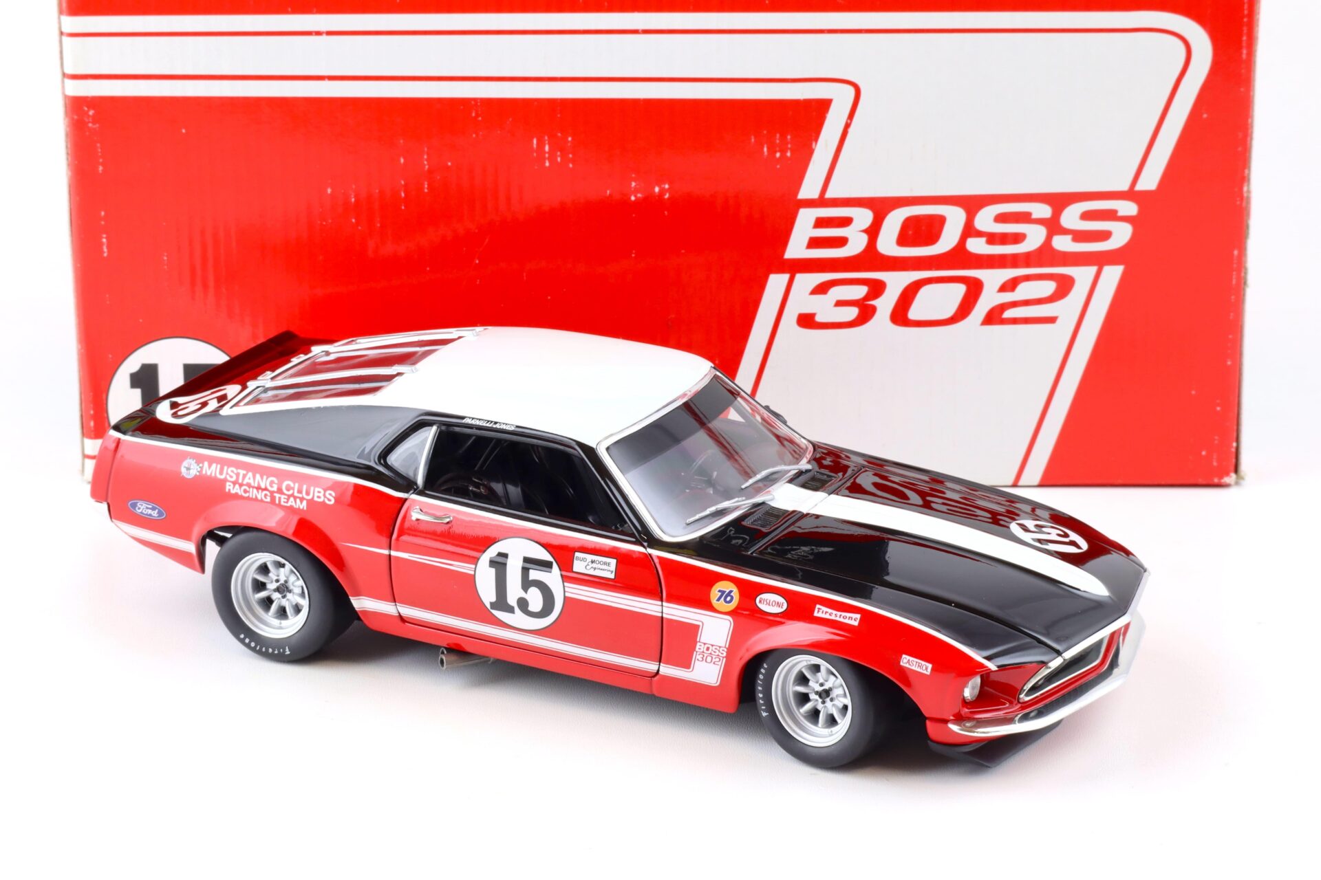 1:18 Welly 1969 Ford Mustang Boss 302 Trans Am Mustang #15 Parnelli Jones