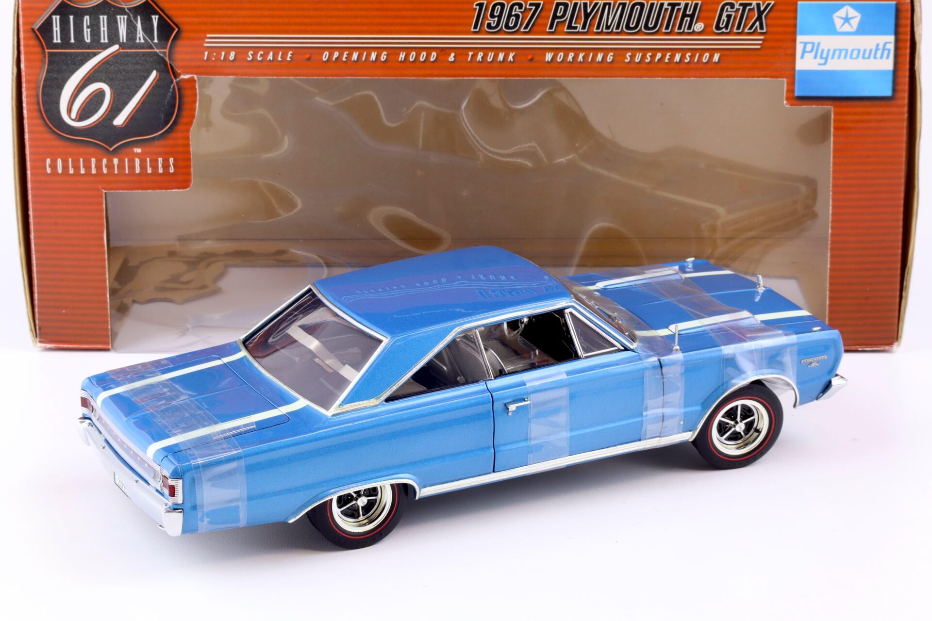 1:18 Highway61 Plymouth GTX 1967 blue metallic/ white stripes 50051