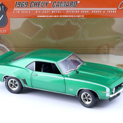 1:18 Highway61 Chevrolet Camaro SS 396 Coupe green metallic 50384