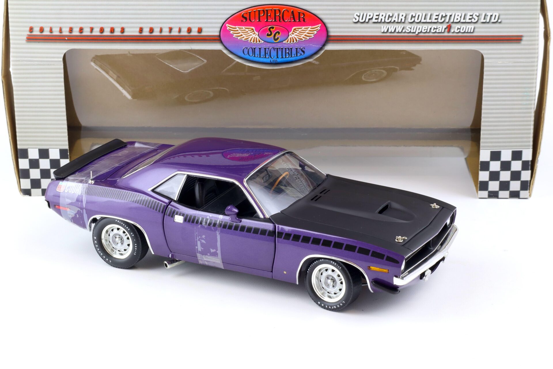 1:18 Highway61 Supercar 1970 Plymouth AAR Cuda Coupe purple metallic 50237