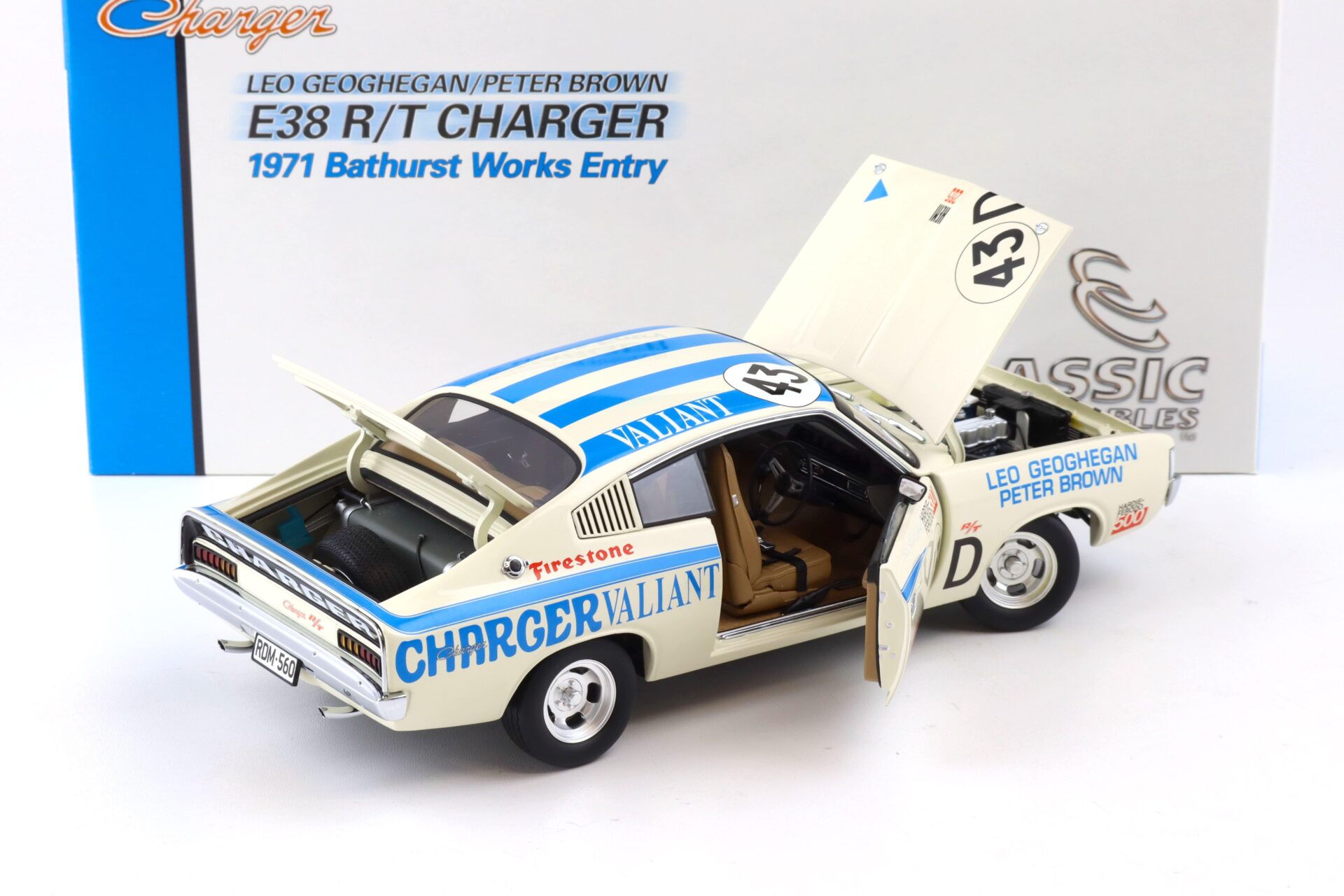 1:18 Classic Carlectables Chrysler E38 R/T Charger 1971 Bathurst Works Entry Geoghegan #43