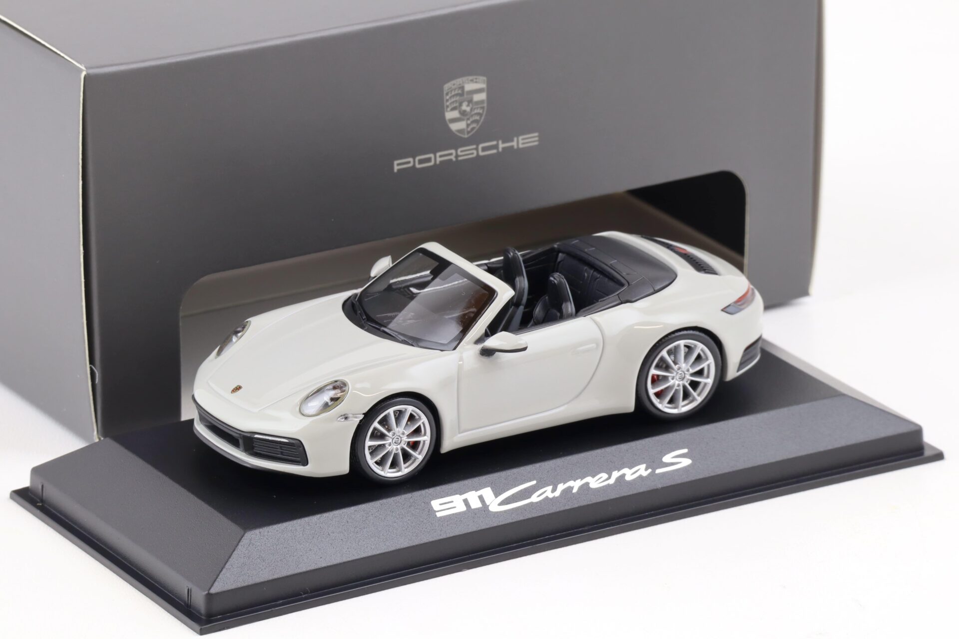 1:43 Minichamps Porsche 911 (992) Carrera S Cabriolet chalk/ black WAP DEALER