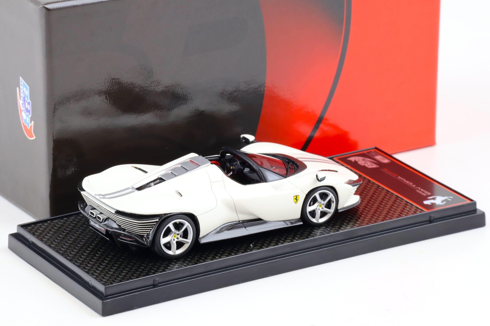 1:43 BBR Ferrari SP3 Daytona Serie Icona Bianco Italia matt white - Limited 300 pcs.