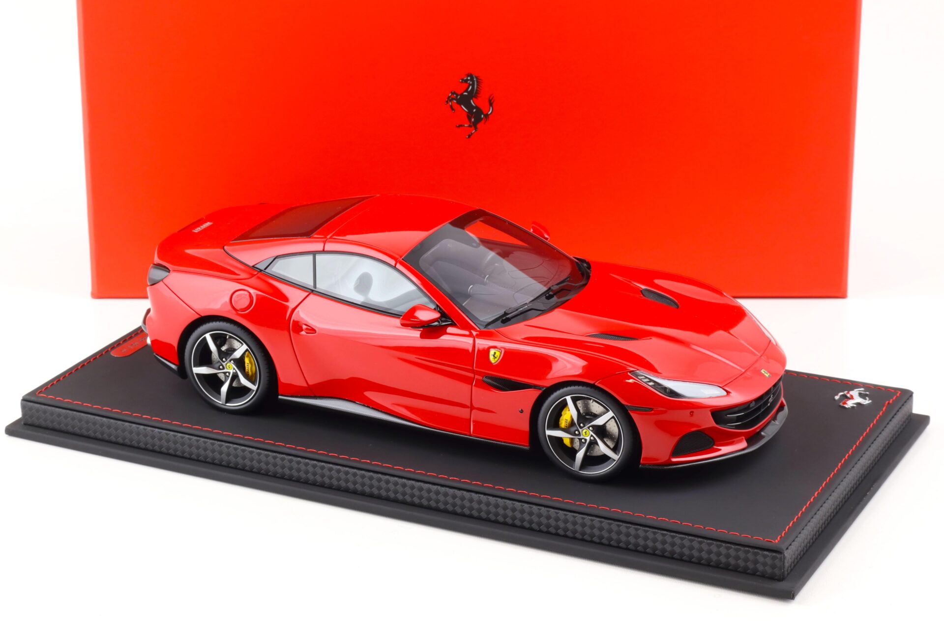 1:18 BBR Ferrari Portofino M Spider closed roof 2020 Rosso Corsa with Showcase - Limited 10 pcs.