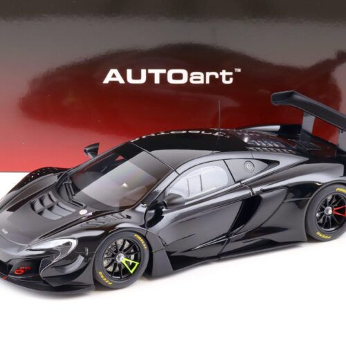1:18 AUTOart McLAREN 650S GT3 2017 Gloss black/ matt black accents 81644