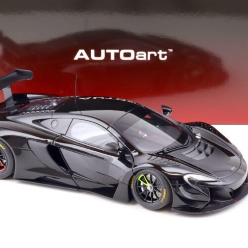 1:18 AUTOart McLAREN 650S GT3 2017 Gloss black/ matt black accents 81644