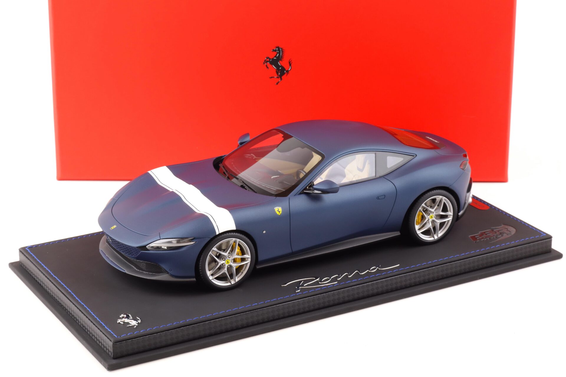 1:18 BBR Ferrari Roma matt blue Abu Dhabi/ white stripe with Showcase - Limited 24 pcs.