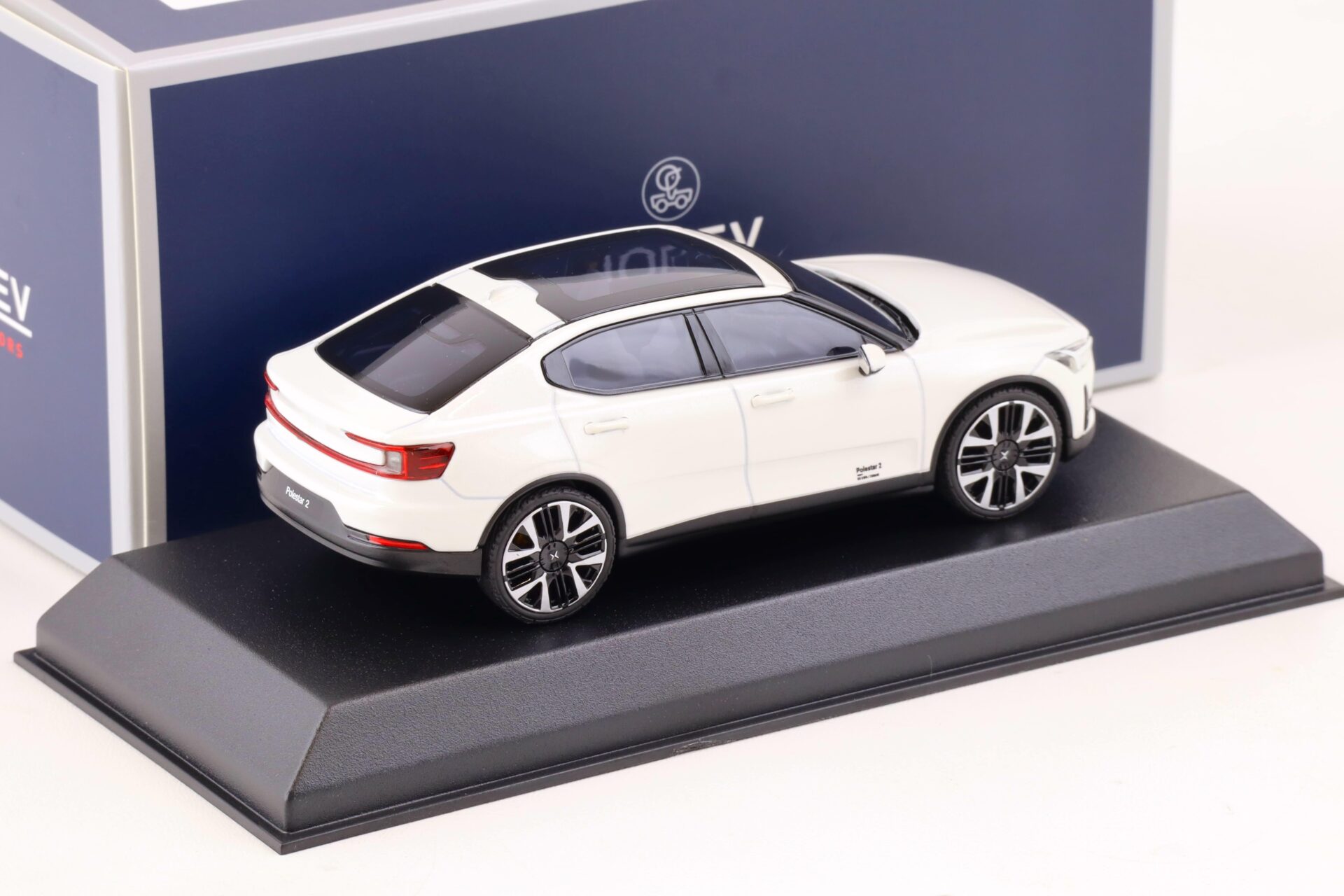 1:43 Norev 2024 Polestar 2 Snow white 872010