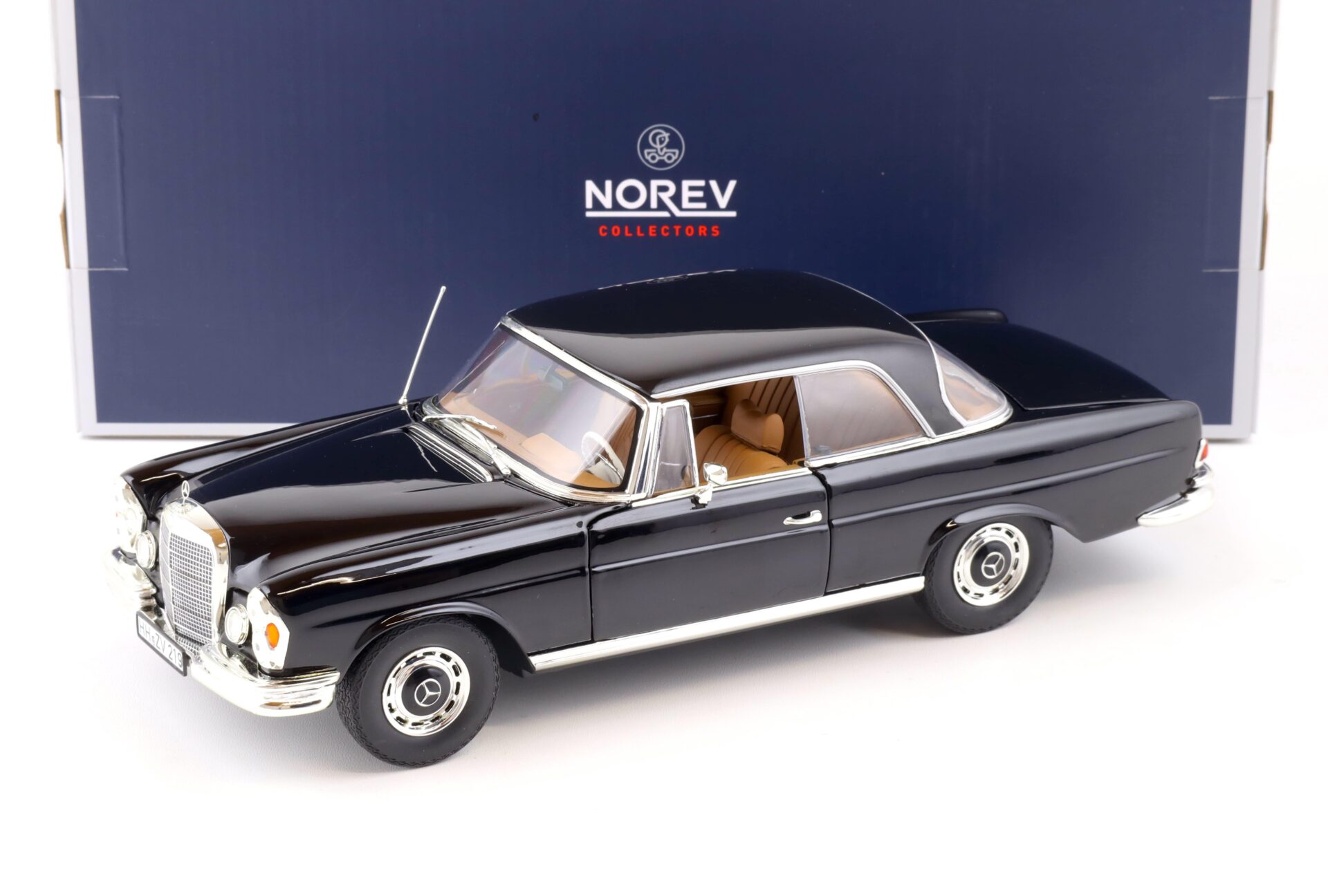 ID 86734 orig 1.jpg 1:18 Norev Mercedes 280 SE Coupé 1969 black 183432
