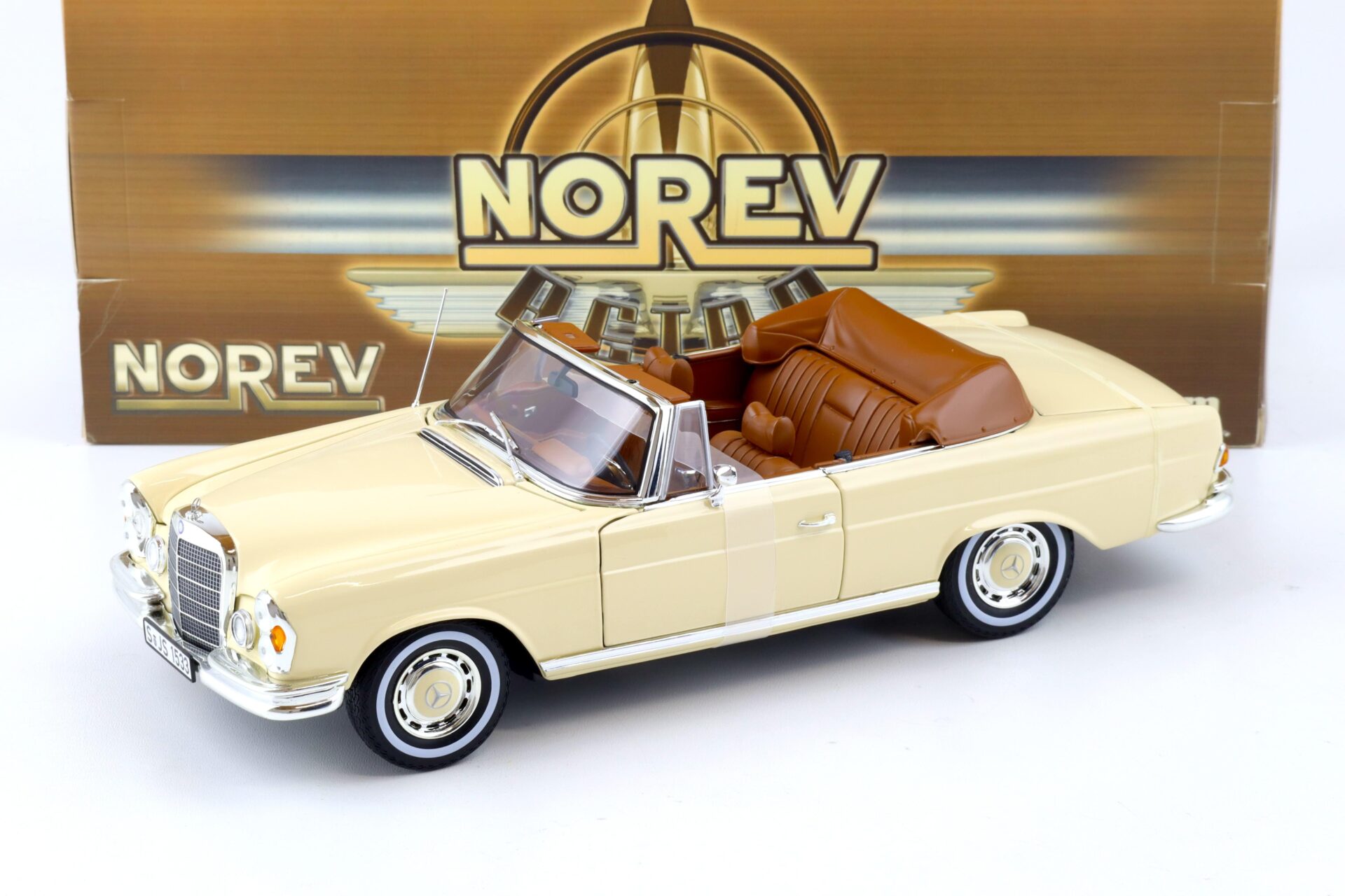 1:18 Norev Mercedes 280 SE W111 Cabriolet 1969 beige 183523