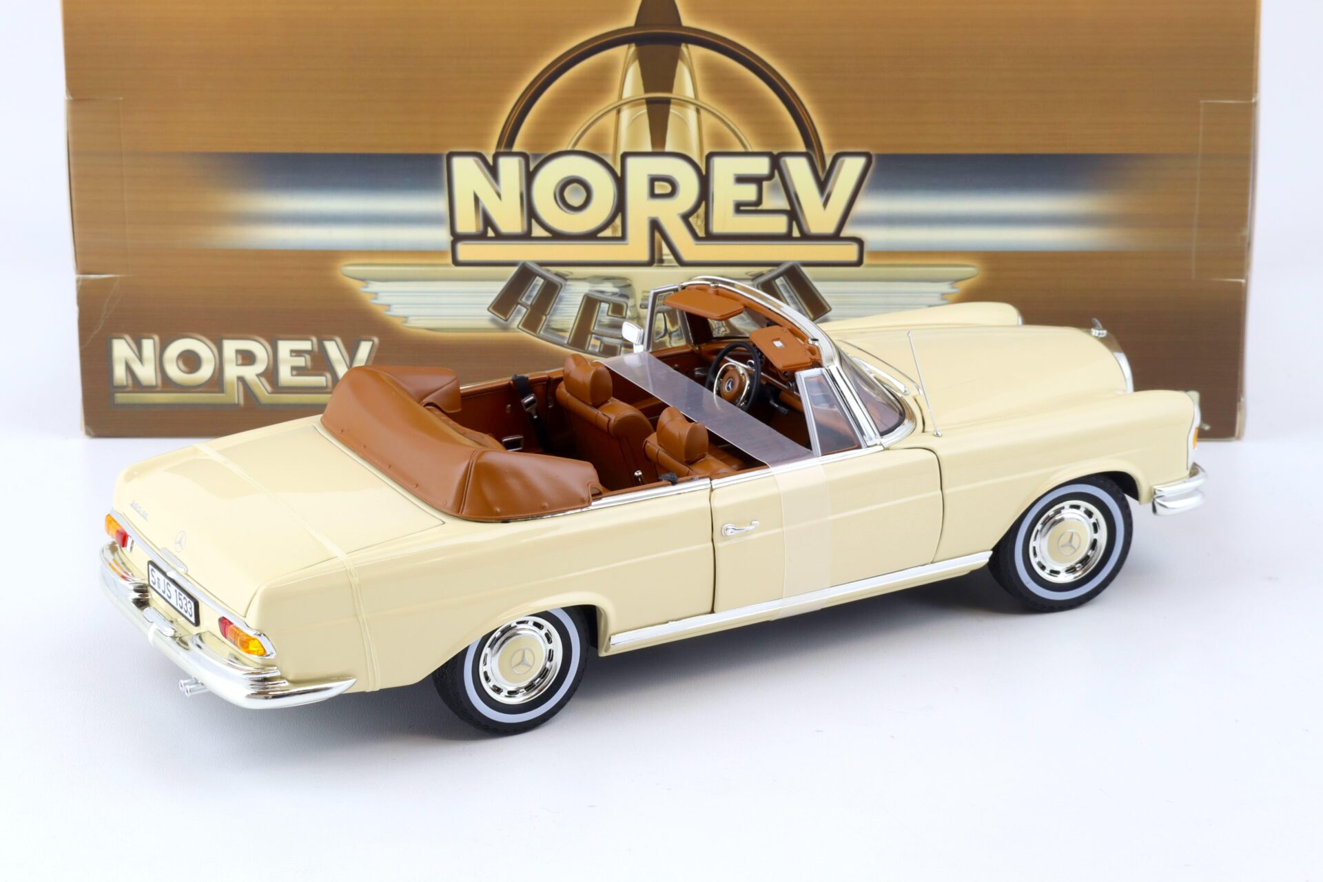 1:18 Norev Mercedes 280 SE W111 Cabriolet 1969 beige 183523