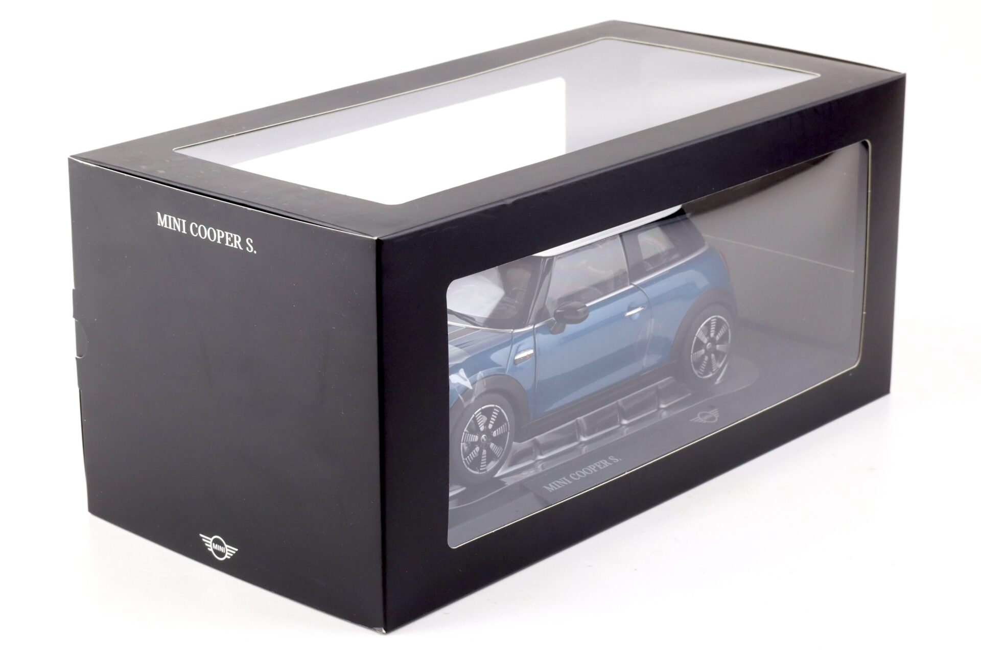 1:18 Norev Mini Cooper S 2021 Island blue/ white roof DEALER VERSION