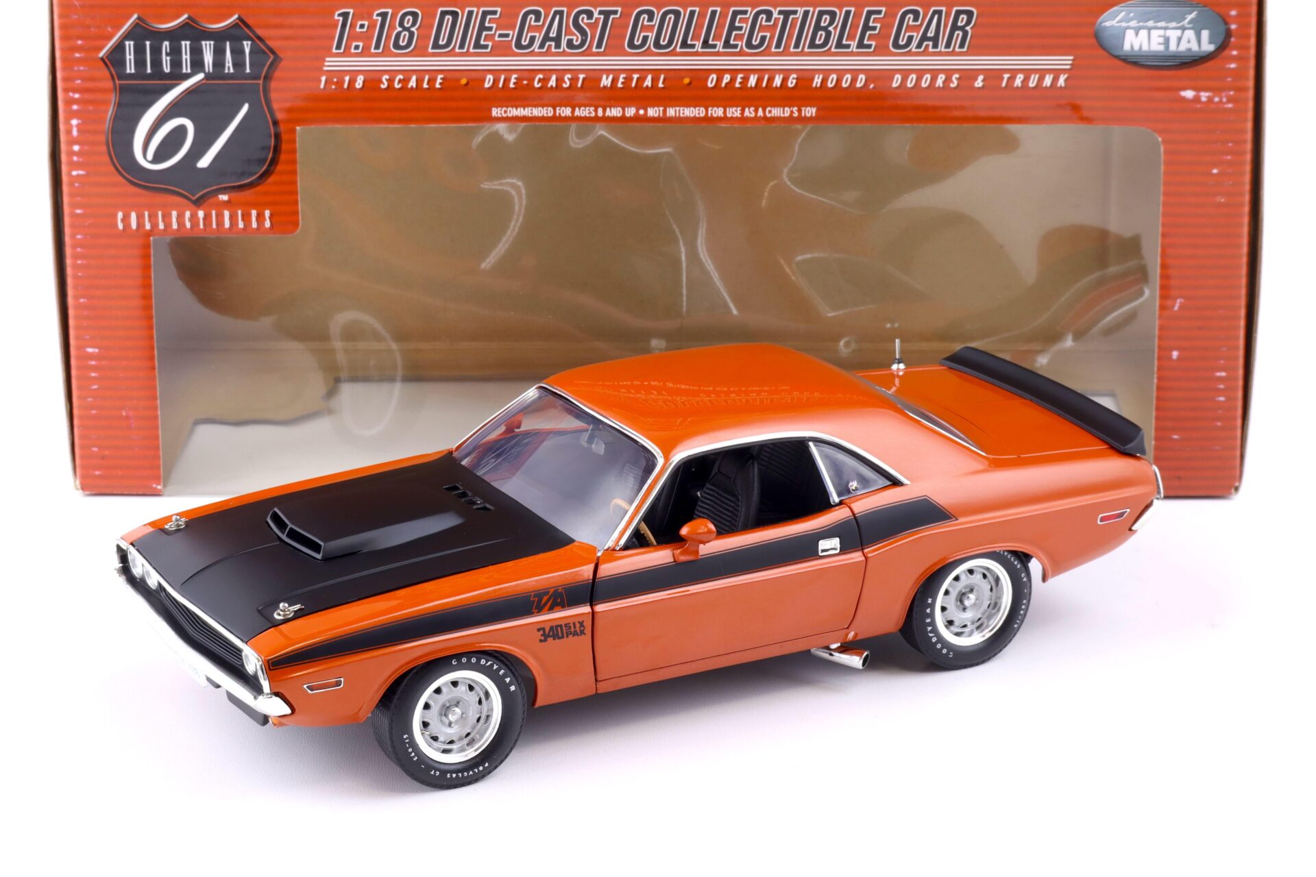 1:18 Highway61 Dodge Challenger T/A 340 SIX PAK Coupe orange/ black 50470