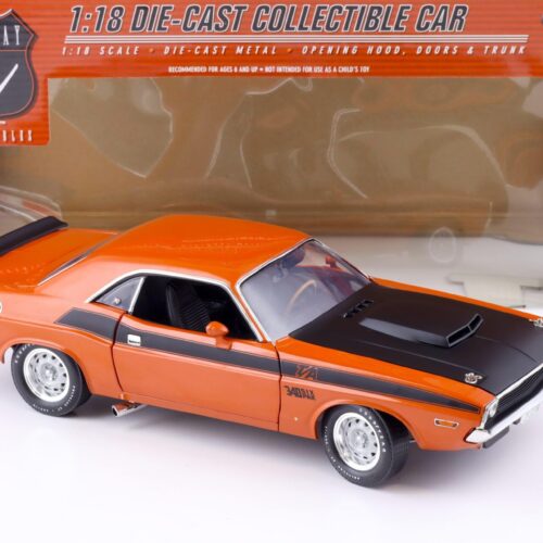 1:18 Highway61 Dodge Challenger T/A 340 SIX PAK Coupe orange/ black 50470