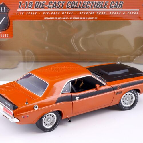 1:18 Highway61 Dodge Challenger T/A 340 SIX PAK Coupe orange/ black 50470