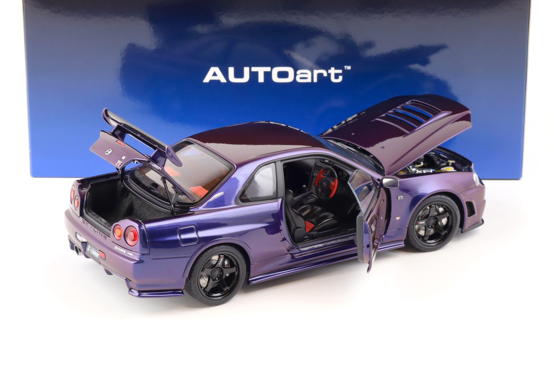 1:18 AUTOart Nissan Skyline GT-R (R34) Z-Tune 2005 Midnight purple III 77464