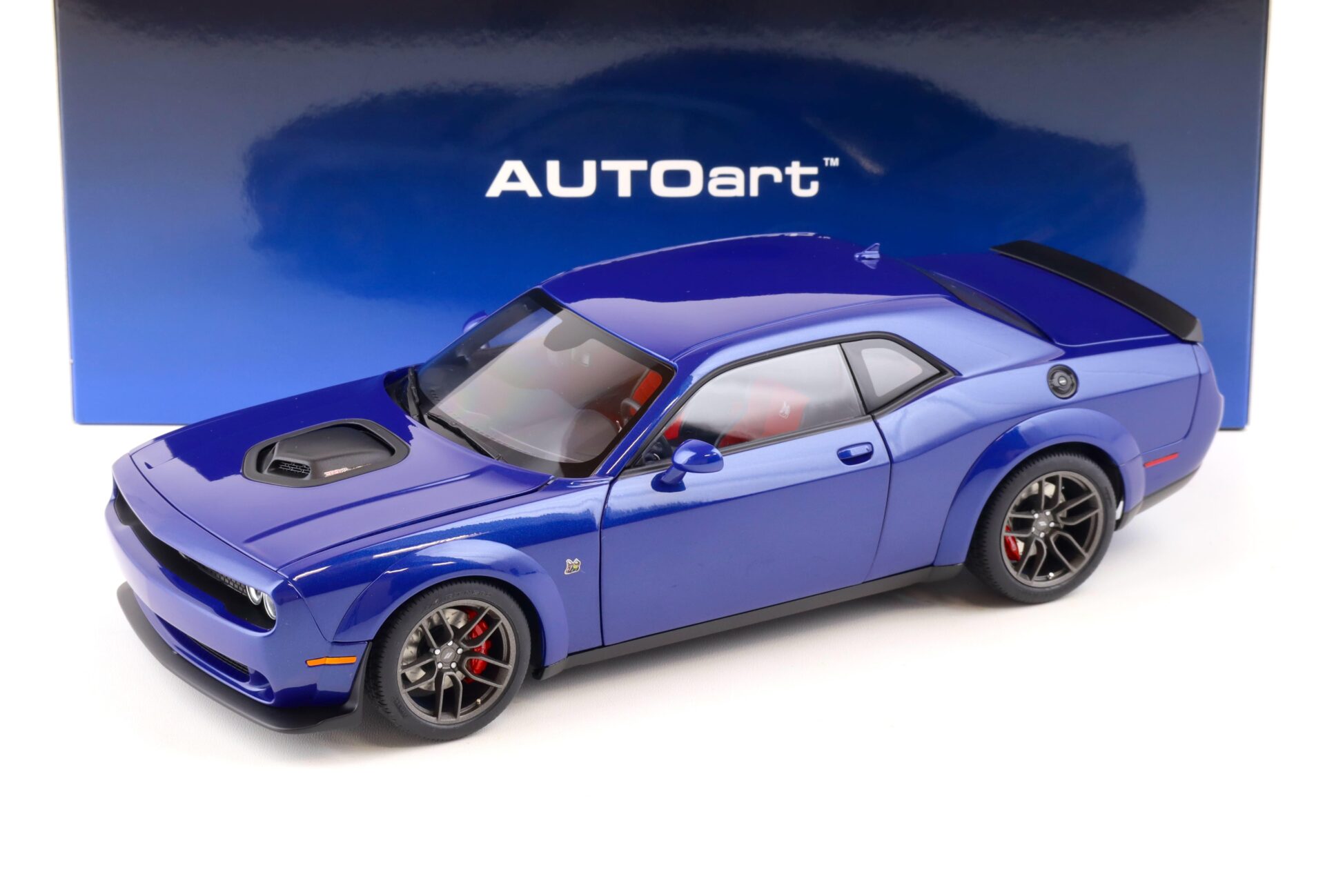 1:18 AUTOart Dodge Challenger R/T Scat Pack Widebody 2022 Indigo blue 71772