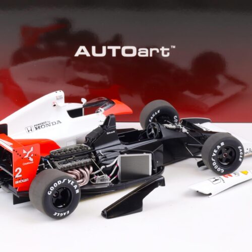 1:18 AUTOart McLAREN Honda MP4/6 Japanese GP 1991 G.Berger #2 white 89152