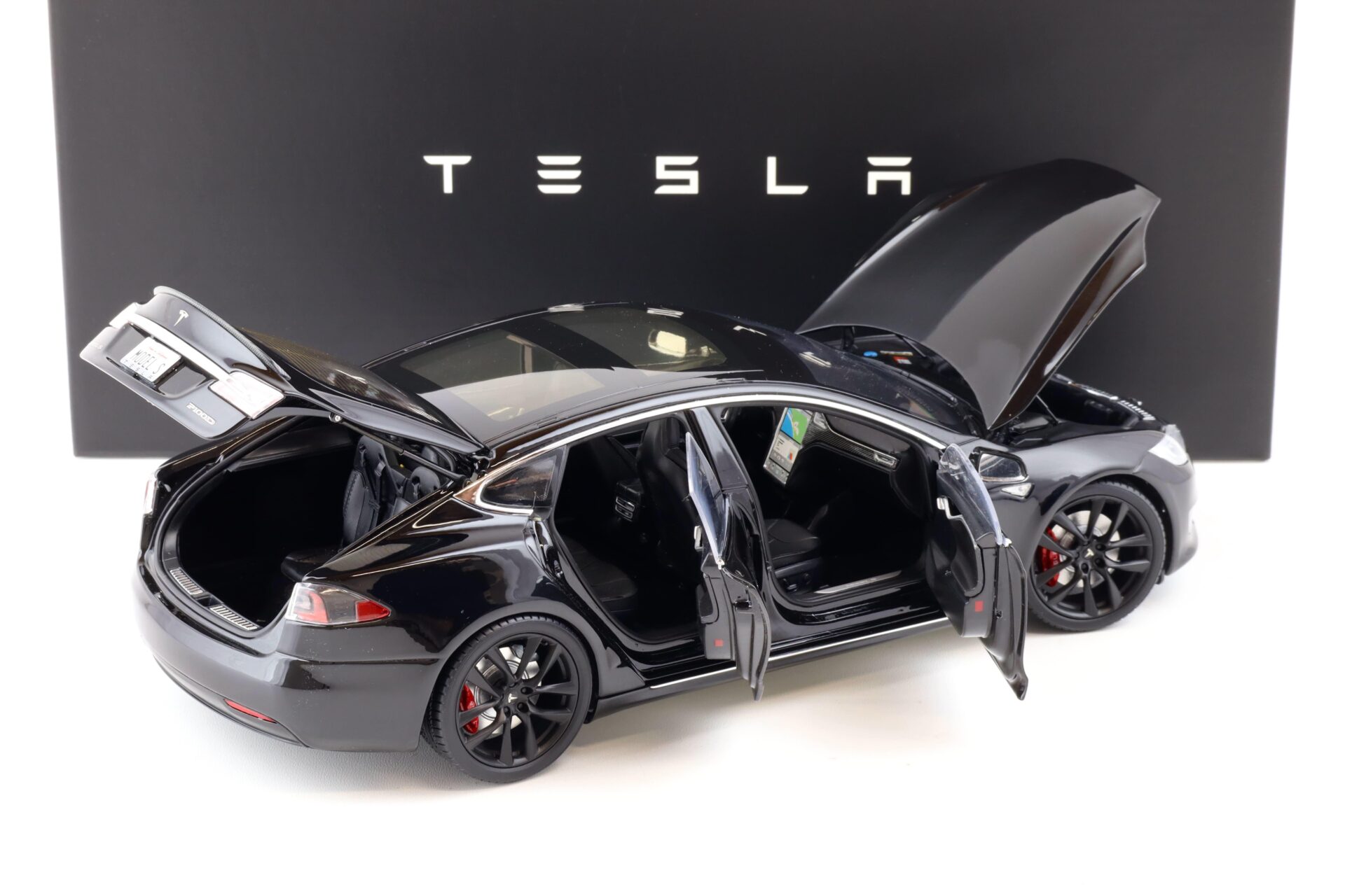 1:18 Original Tesla Model S P100D black Diecast DEALER VERSION
