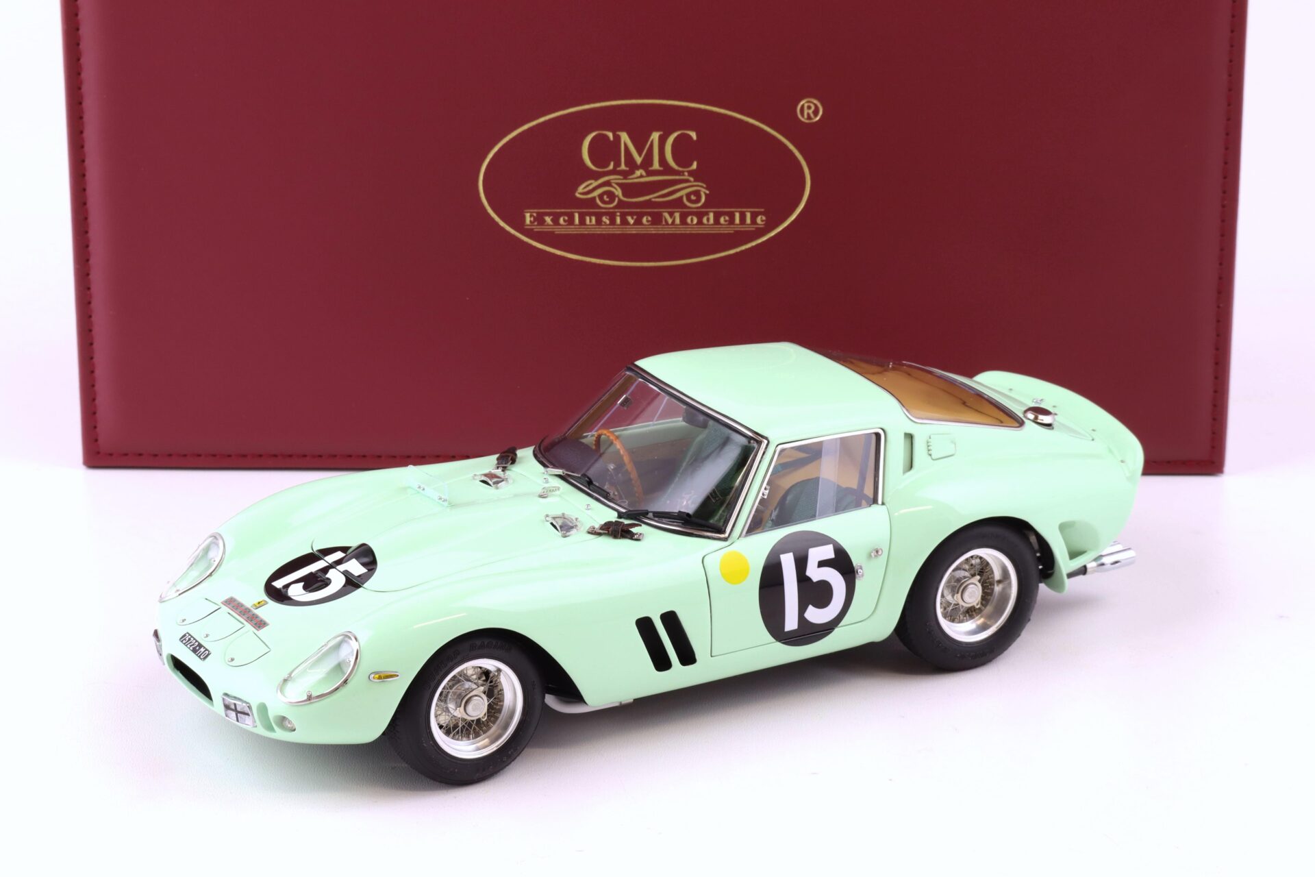 1:18 CMC Ferrari 250 GTO RHD Goodwood 1962 #15 Stirling Moss green M-247