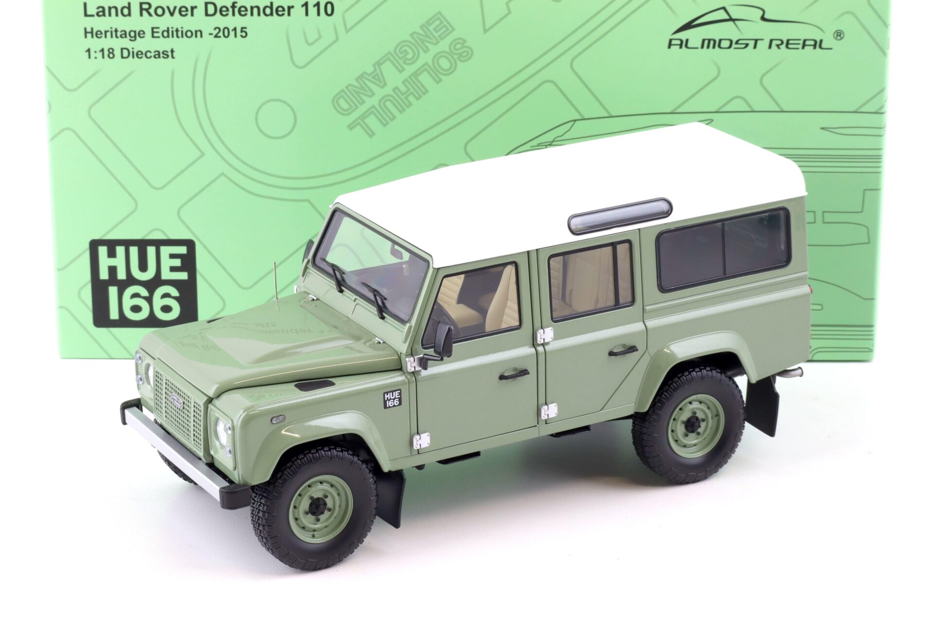 ID 87133 orig 1.jpg 1:18 Almost Real Land Rover Defender 110 Heritage Edition 2015 green 810307