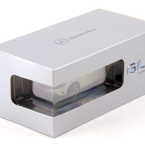 1:43 Schuco Mercedes GLA Klasse X156 cirrus white 2013 DEALER VERSION