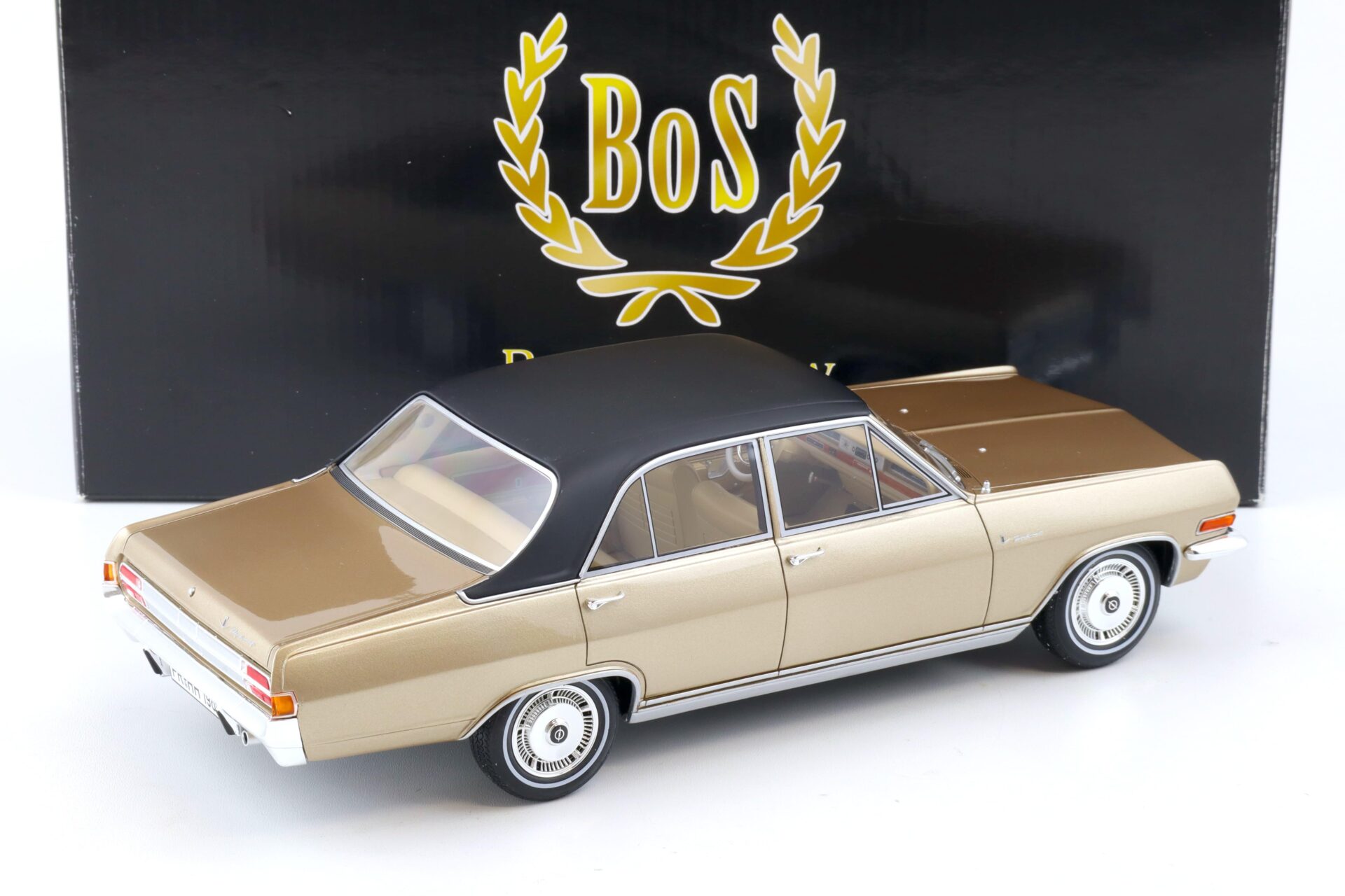 1:18 BOS-Models Opel Diplomat A Limousine 1964 gold metallic/ black BOS027