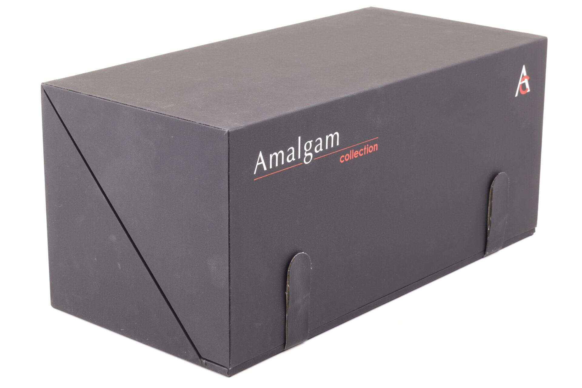 1:18 Amalgam Ferrari F40 Coupe red 1987 Highend Resin with showcase M5904