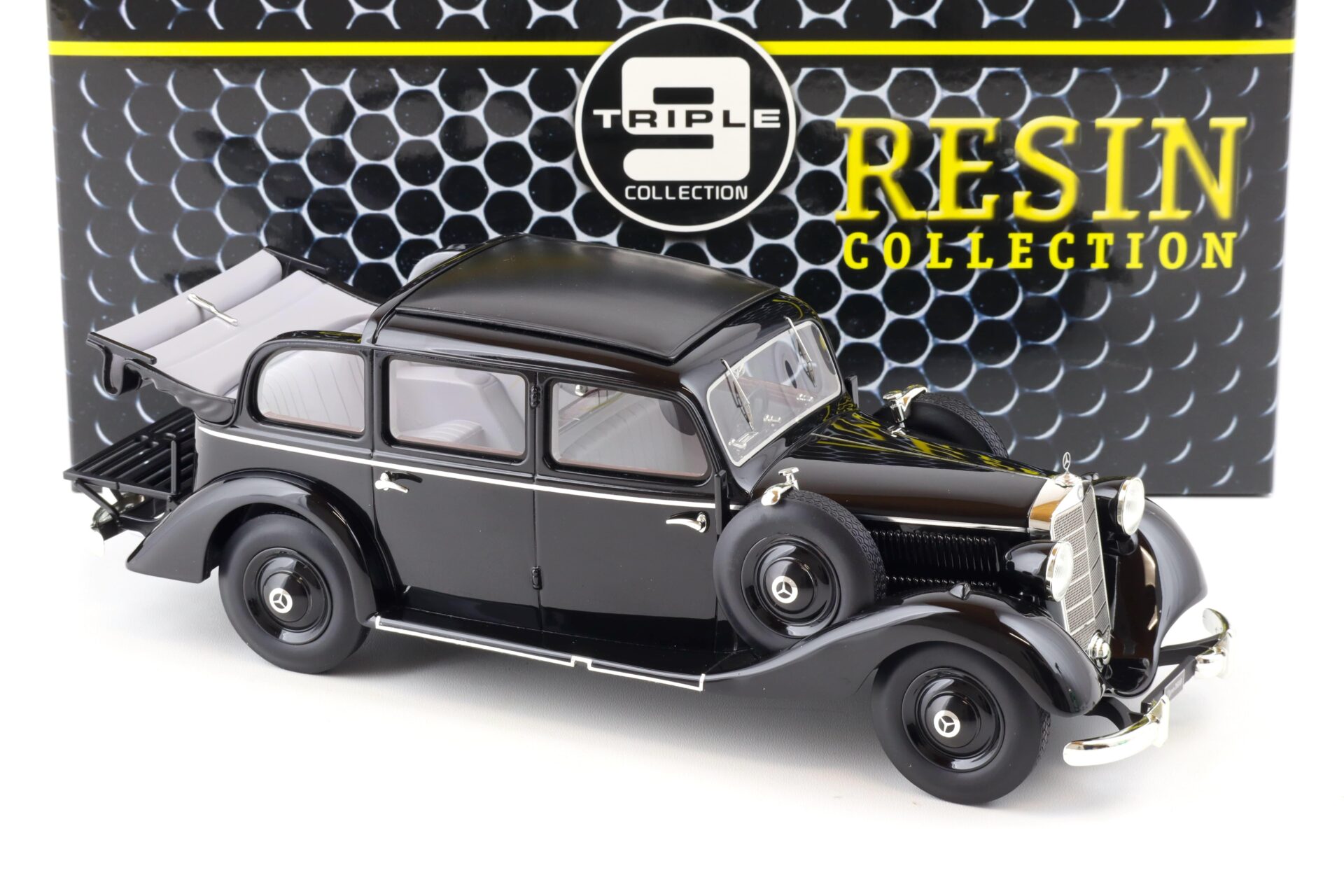 1:18 Triple9 Resin Mercedes 260D Pullman Landaulet 1936 open rear roof black