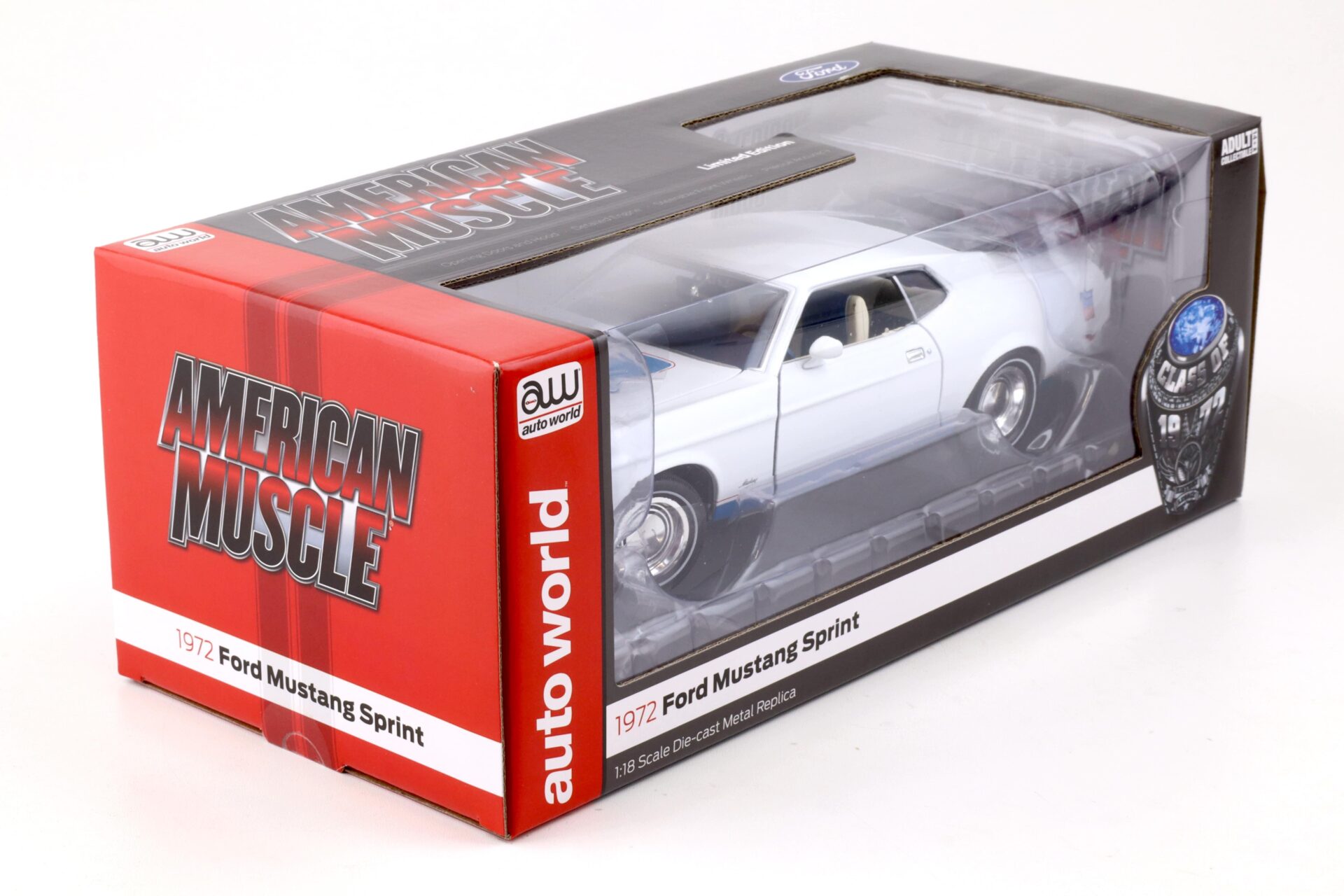 1:18 Auto World 1972 Ford Mustang Fastback Sprint Class of 1972 white/ blue