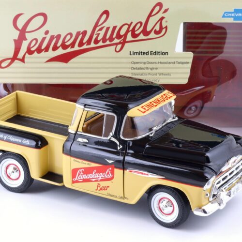 1:18 Auto World 1957 Chevrolet 3100 Stepside Pickup Leinenkugle´s Beer black&tan