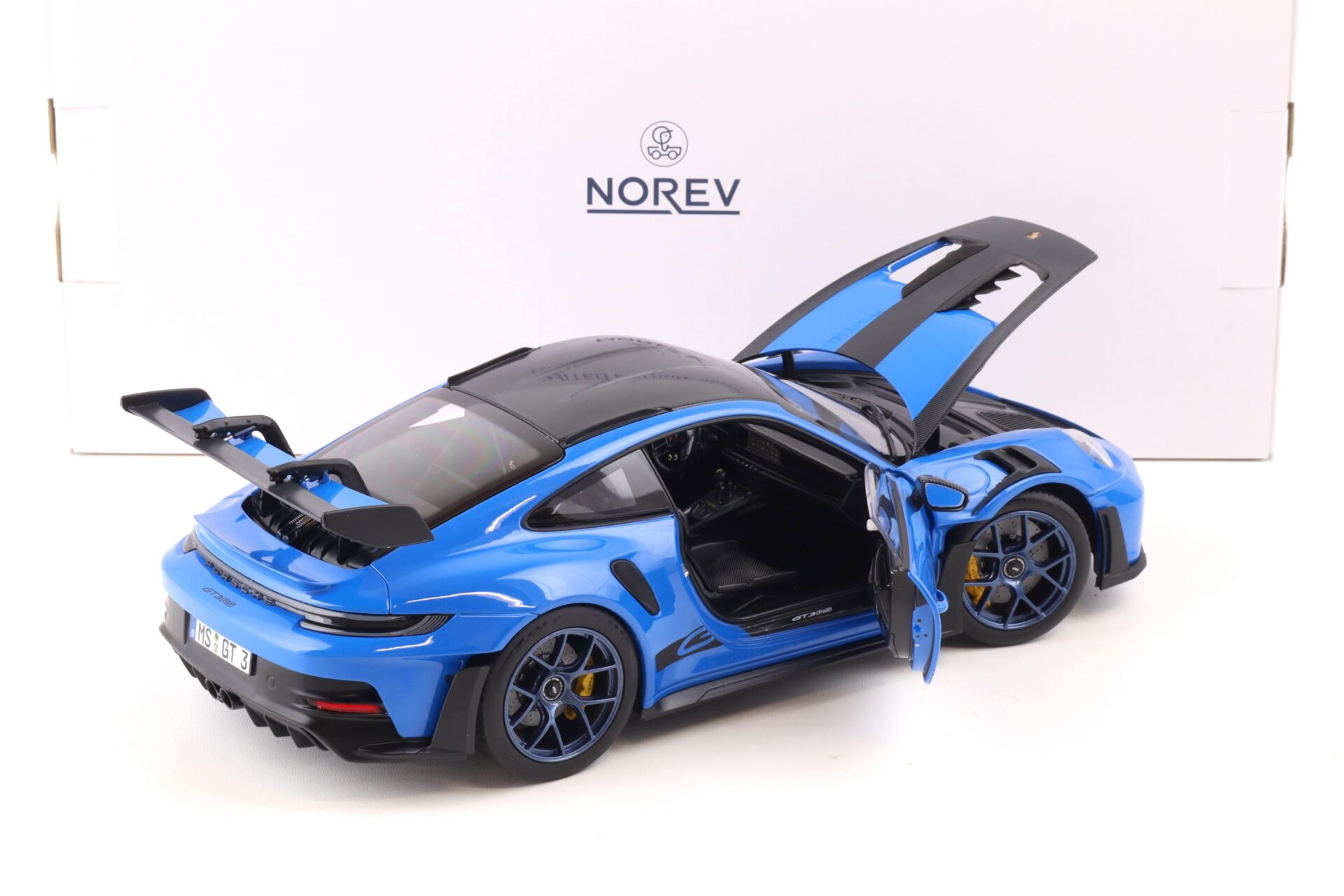 1:18 Norev Porsche 911 (992) GT3 RS Weissach Package 2022 Sharkblue/ Indigoblue wheels