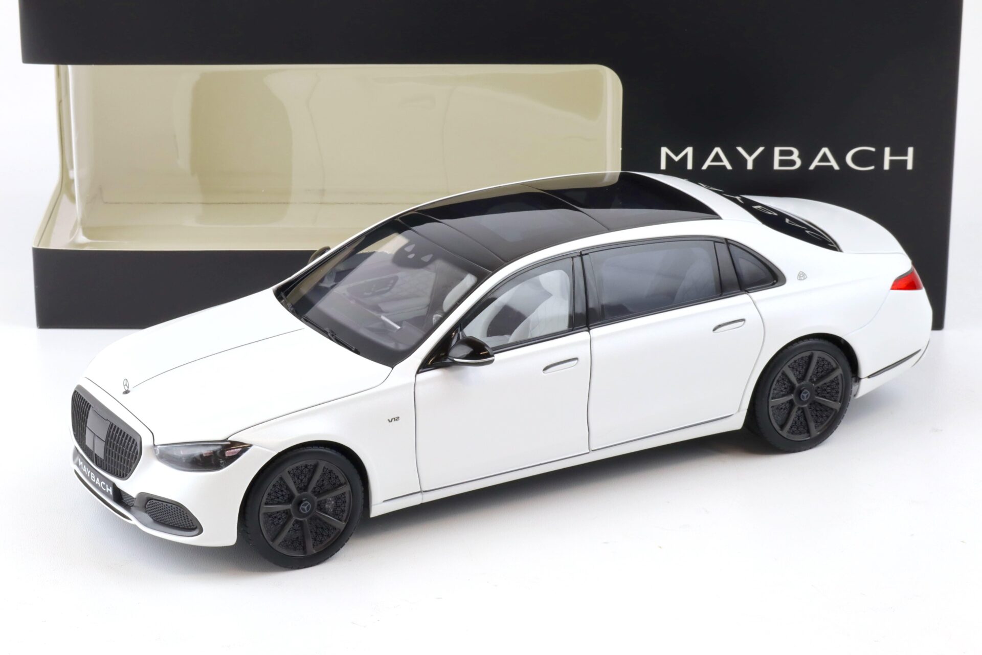 ID 87871 orig.jpg 1:18 Norev Mercedes Maybach S680 Night Series X223 opalite white magno DEALER
