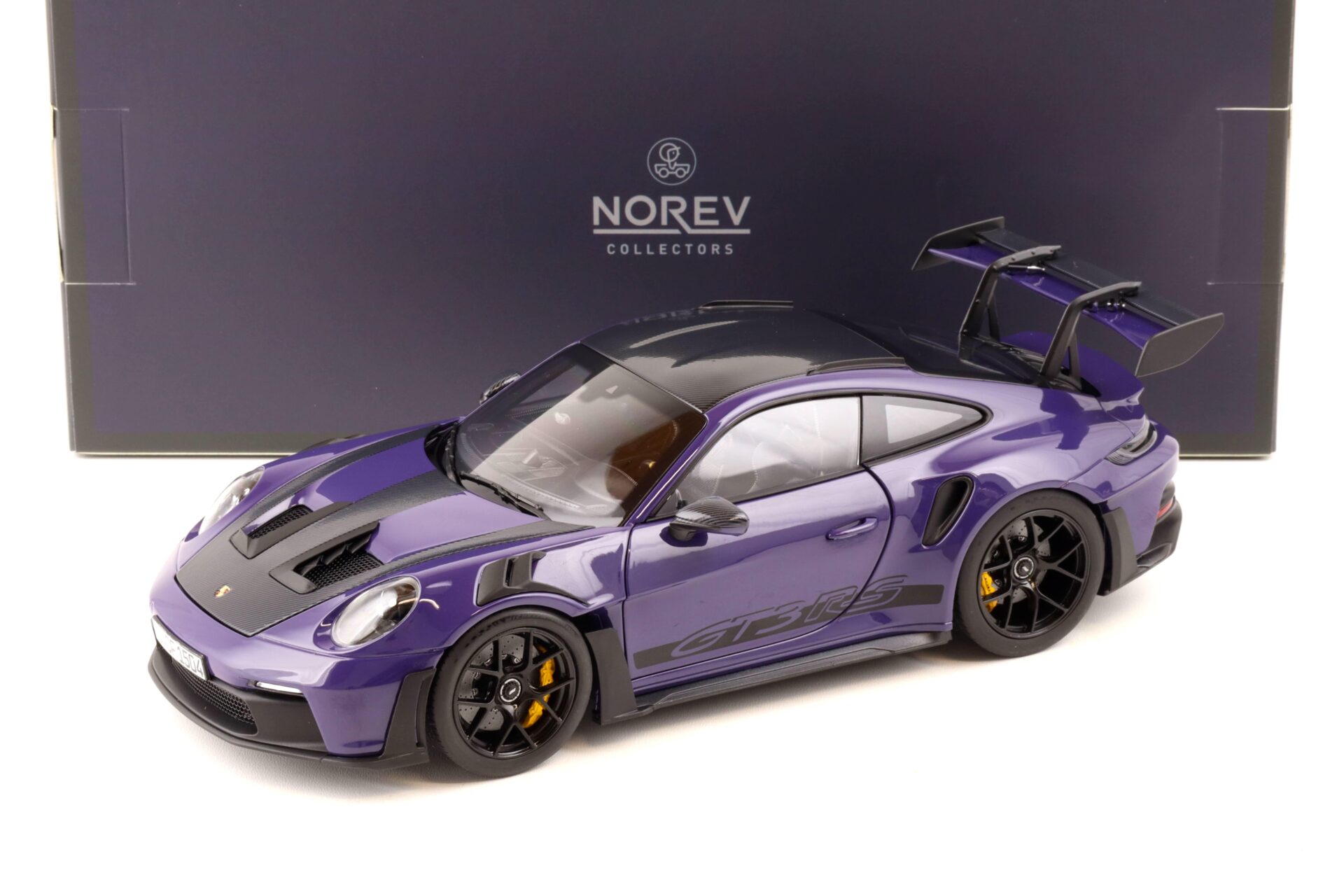 1:18 Norev Porsche 911 (992) GT3 RS Weissach Package 2022 Ultraviolet - Limited 300 pcs.