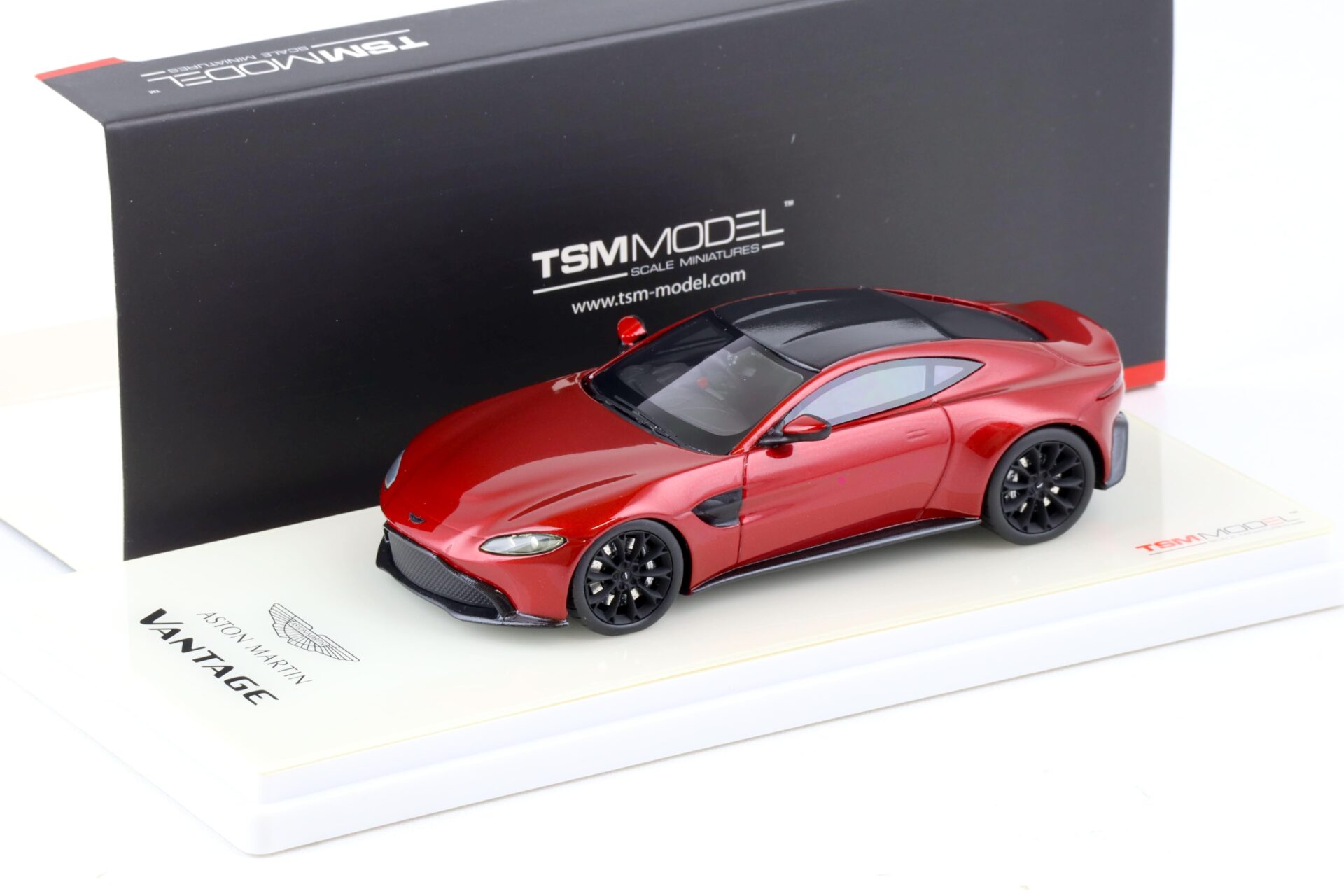 1:43 TSM Model 2018 Aston Martin Vantage Coupe Hyper red TSM430311