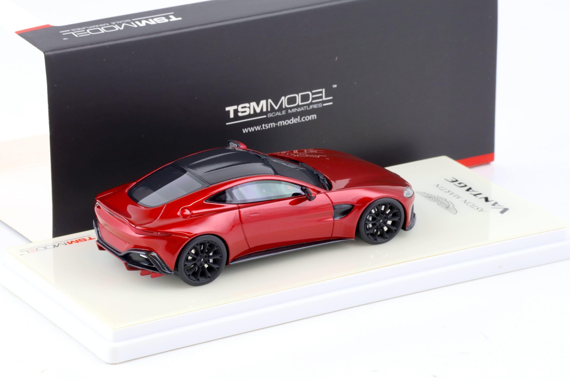 1:43 TSM Model 2018 Aston Martin Vantage Coupe Hyper red TSM430311