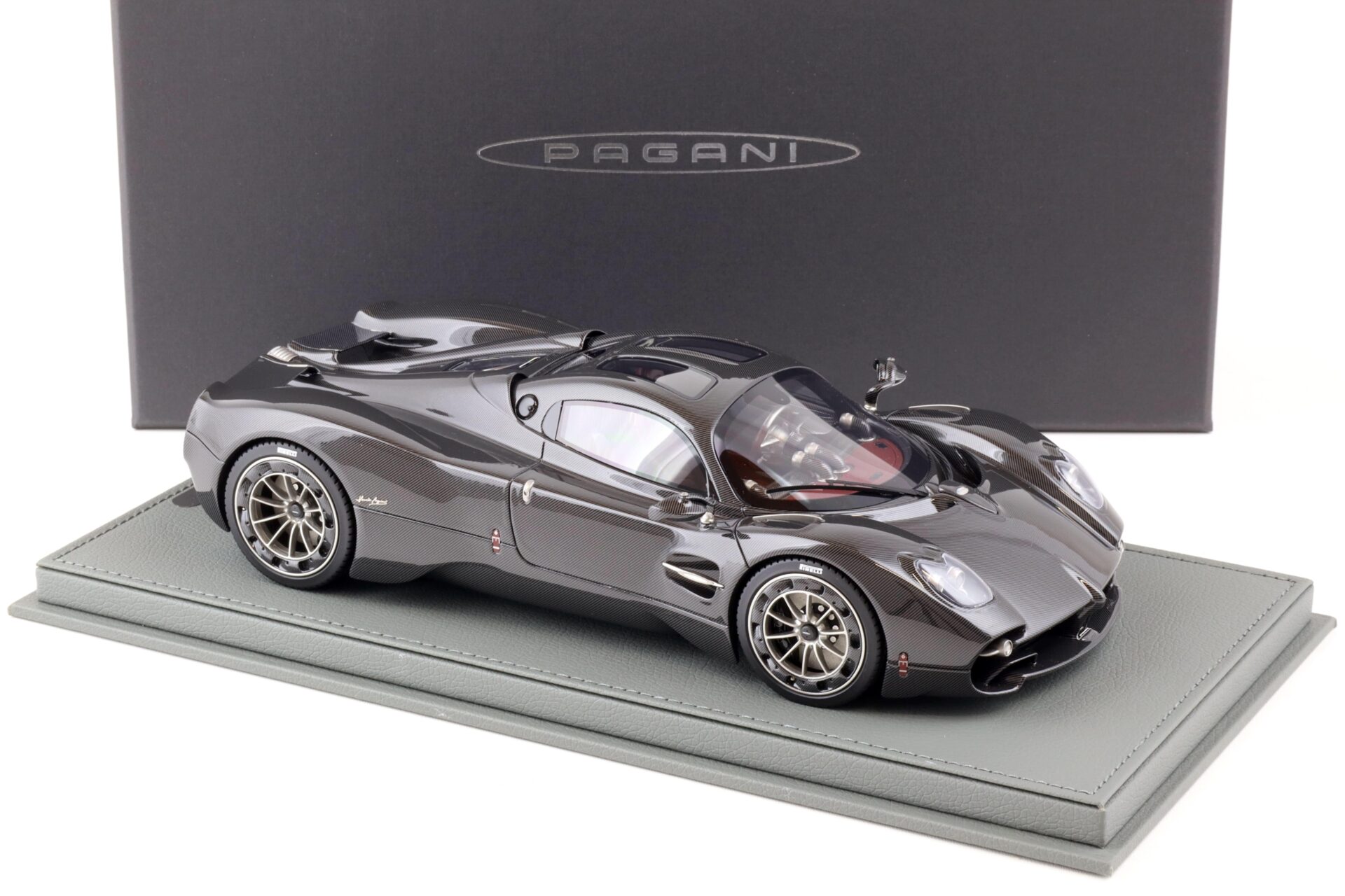 1:18 BBR Pagani Utopia Full Carbon Fibre - Limited 99 pcs.