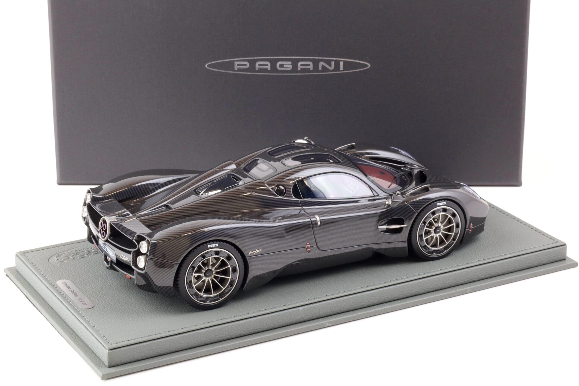 1:18 BBR Pagani Utopia Full Carbon Fibre - Limited 99 pcs.