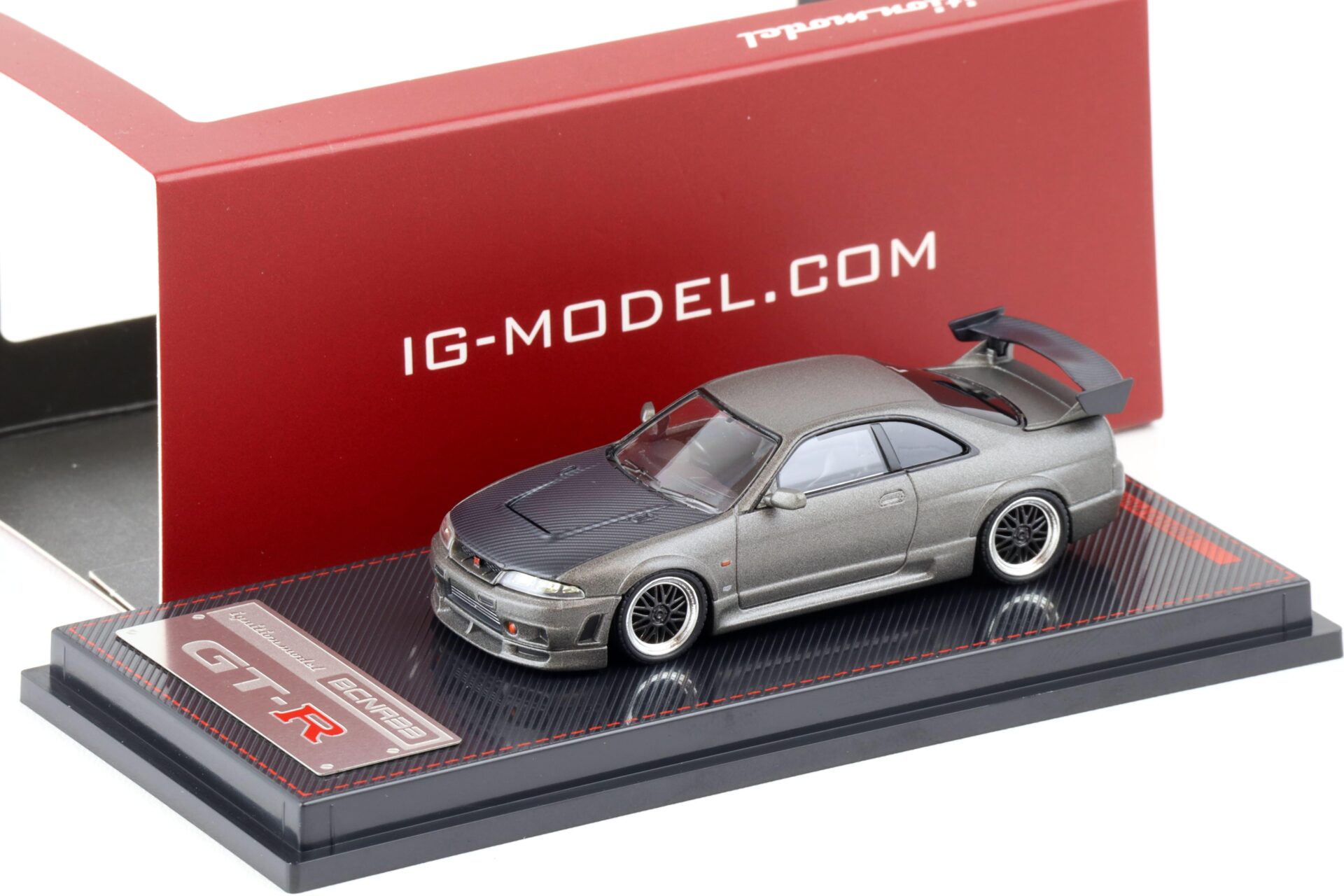 1:64 Ignition Model IG2507 Nissan Nismo GT-R R33 BCNR33 Titanium grey/ Carbon