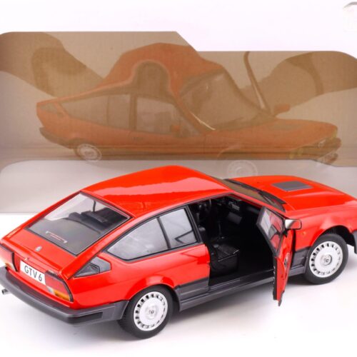 1:18 Solido Alfa Romeo GTV 6 Alfa red 1984 S1802301