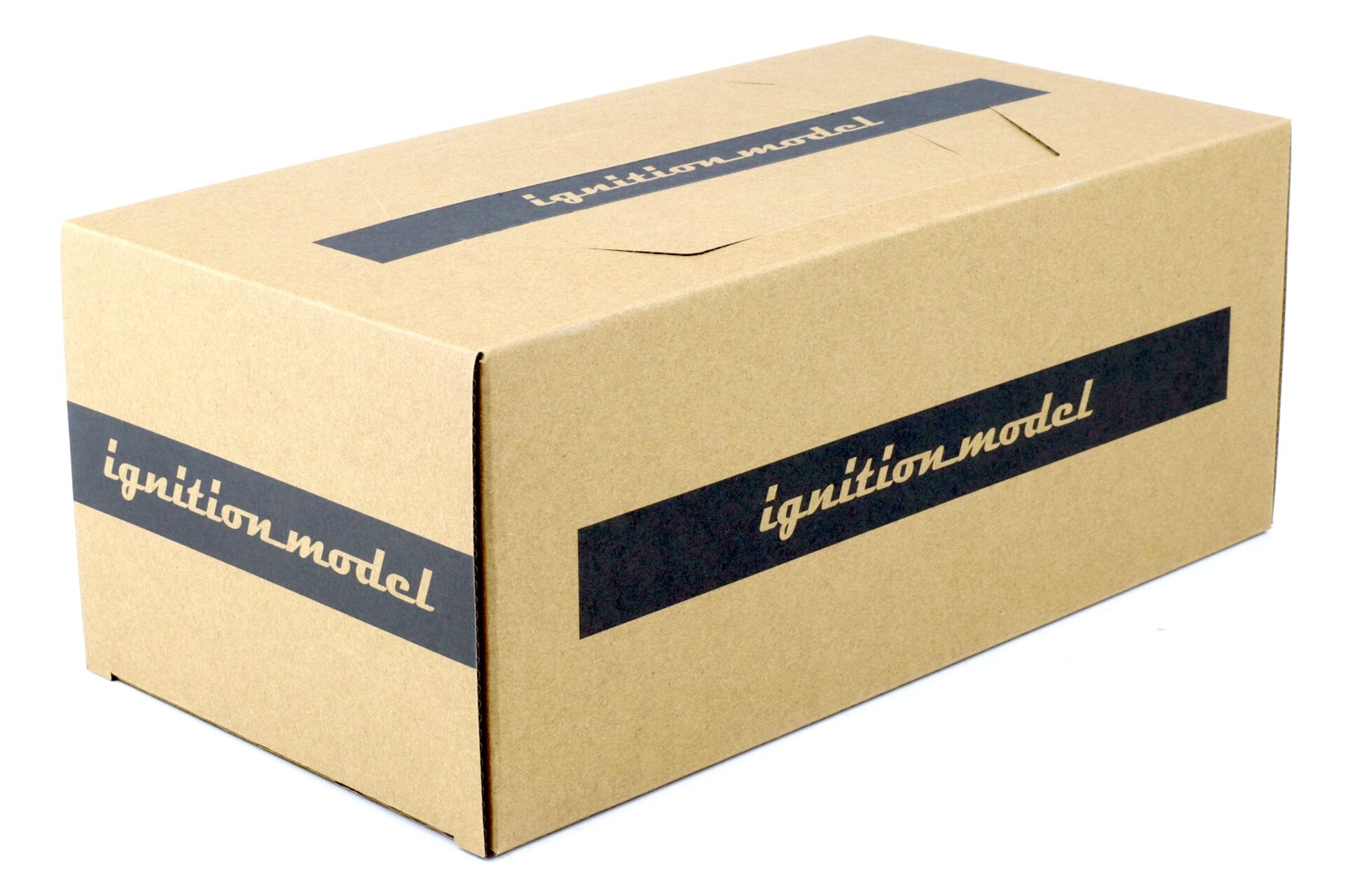 1:18 Ignition Model IG3011 Nissan Laurel 2000SGX (C130) green metallic + engine