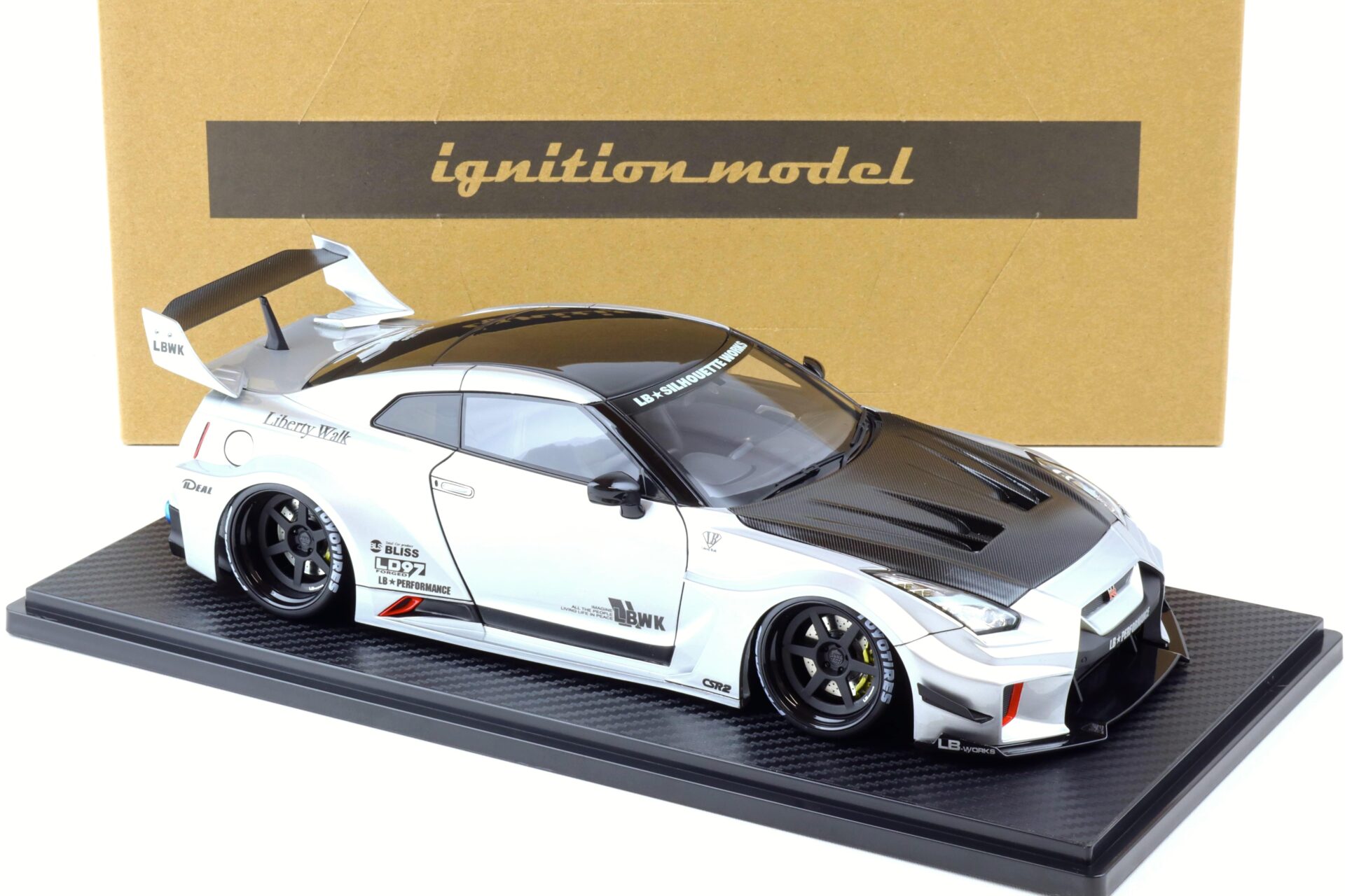 1:18 Ignition Model IG2356 LB-Silhouette WORKS GT Nissan 35GT-RR silver/ Carbon bonnet