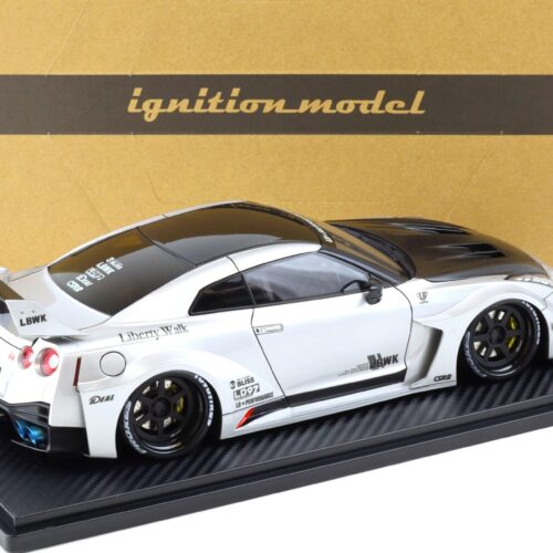 1:18 Ignition Model IG2356 LB-Silhouette WORKS GT Nissan 35GT-RR silver/ Carbon bonnet